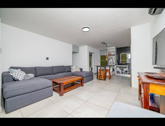 3 BEDROOM APARTMENT FOR SALE IN SHAKAS ROCK